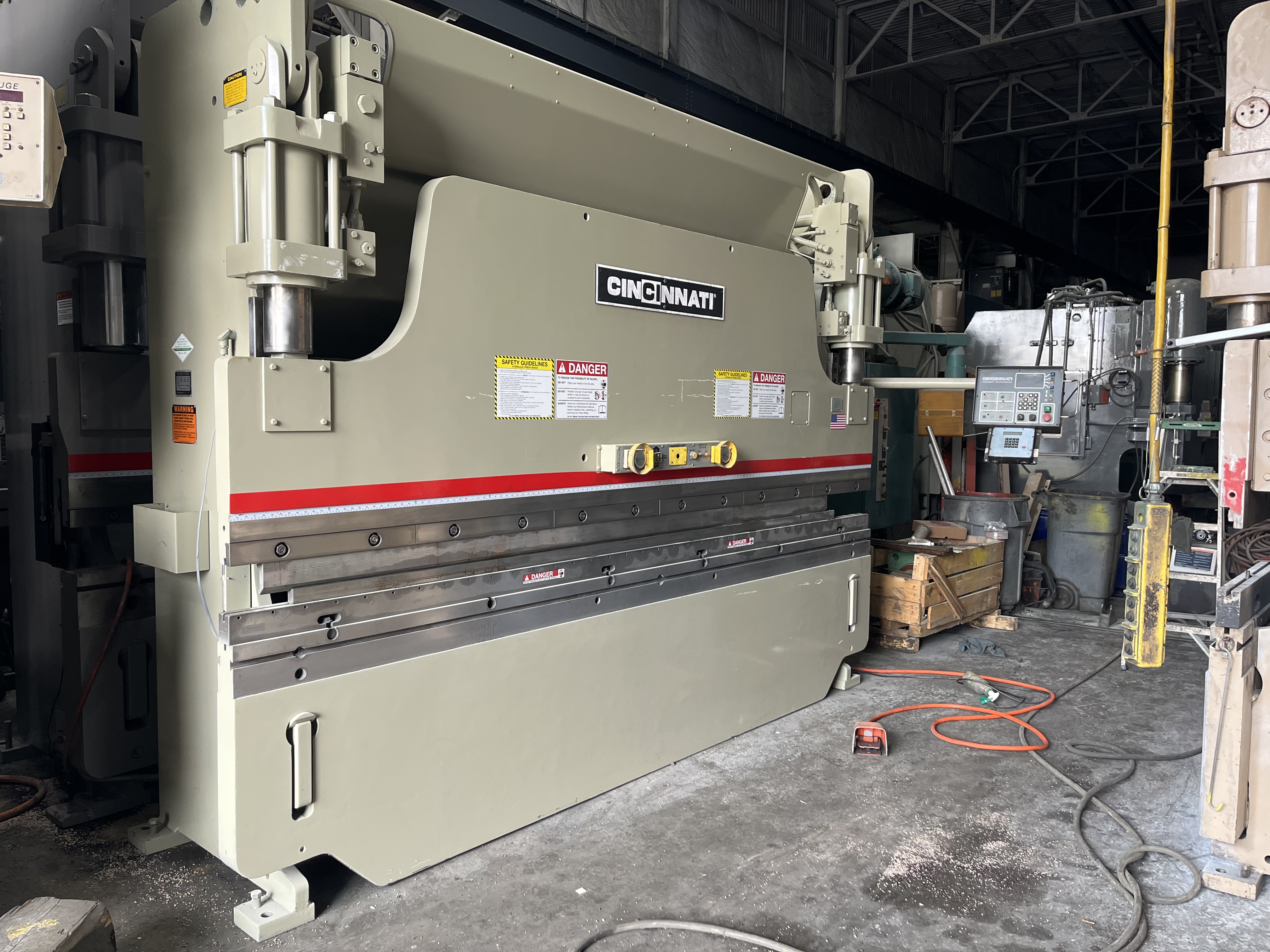 90 Ton X 12 Cincinnati Model 90CBII CNC Press Brake